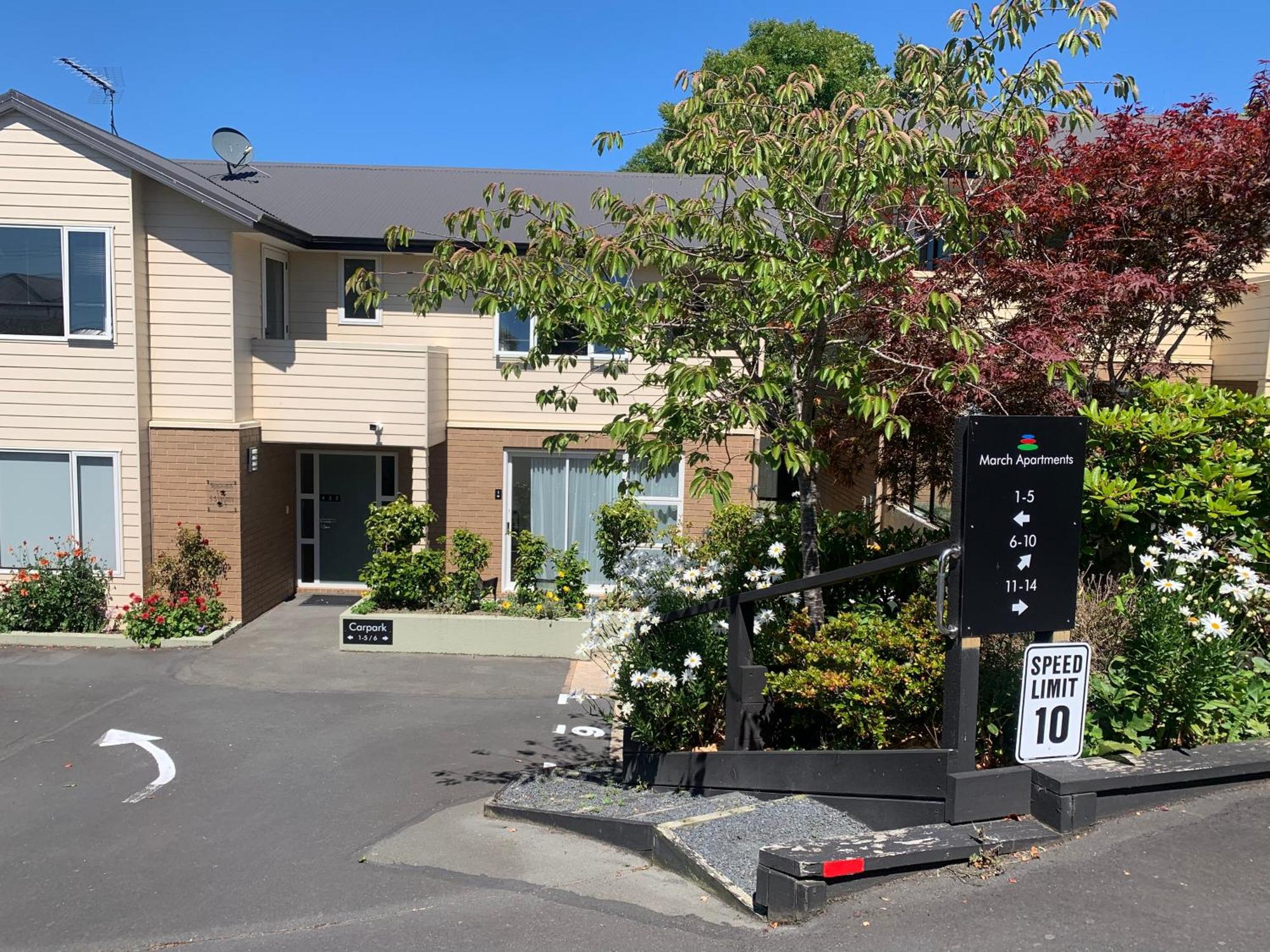 March Apartments ダニーデン エクステリア 写真
